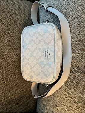 kate spade White and Light Blue Floral Camera Bag